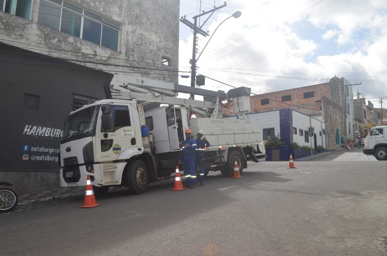 Camacã: Coelba inicia a troca de fiação e rede elétrica em pontos estratégicos da cidade
